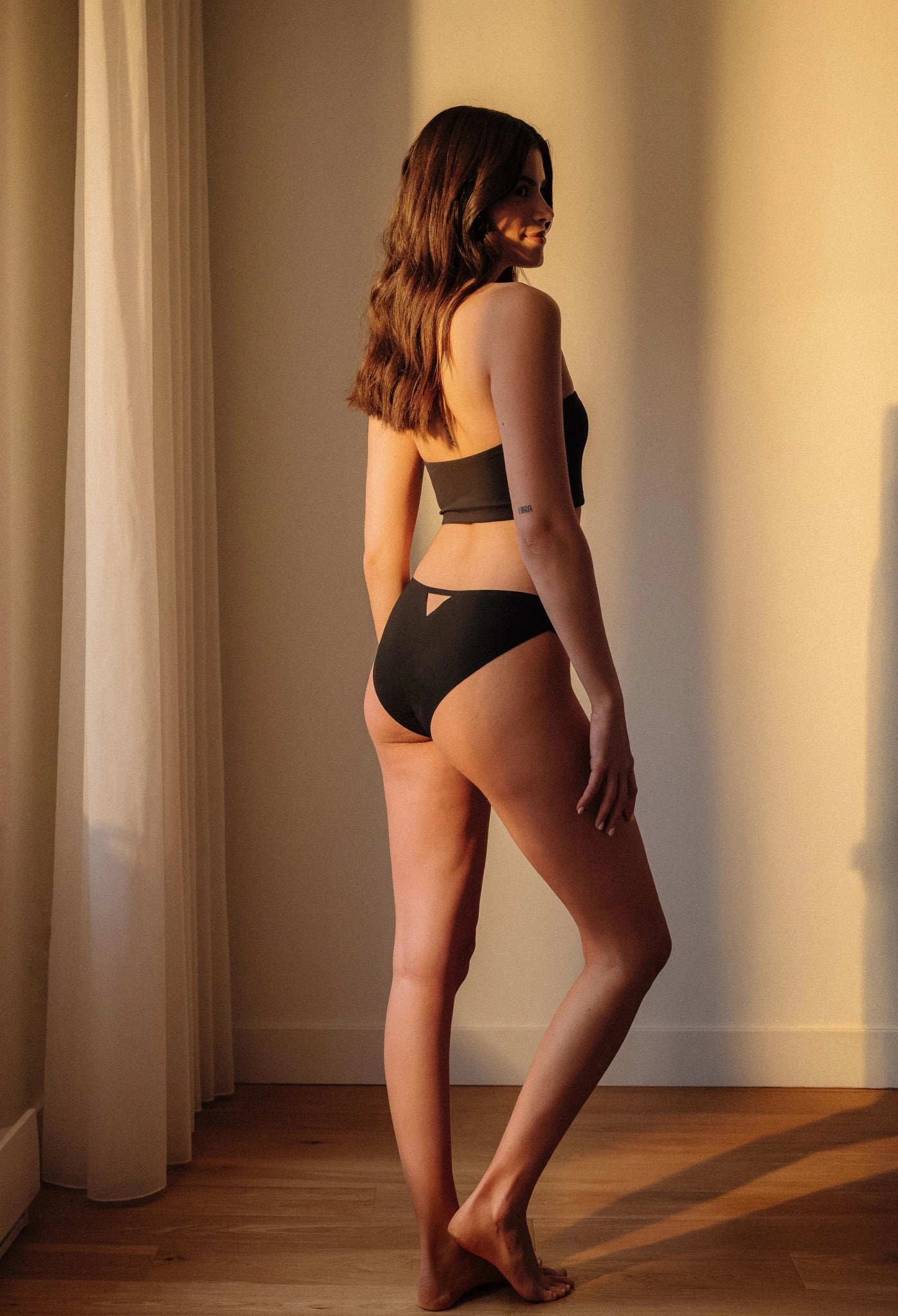 La Groovy - Culotte Menstruel Anti - Fuite - Gamme Invisible - Noir - Soje
