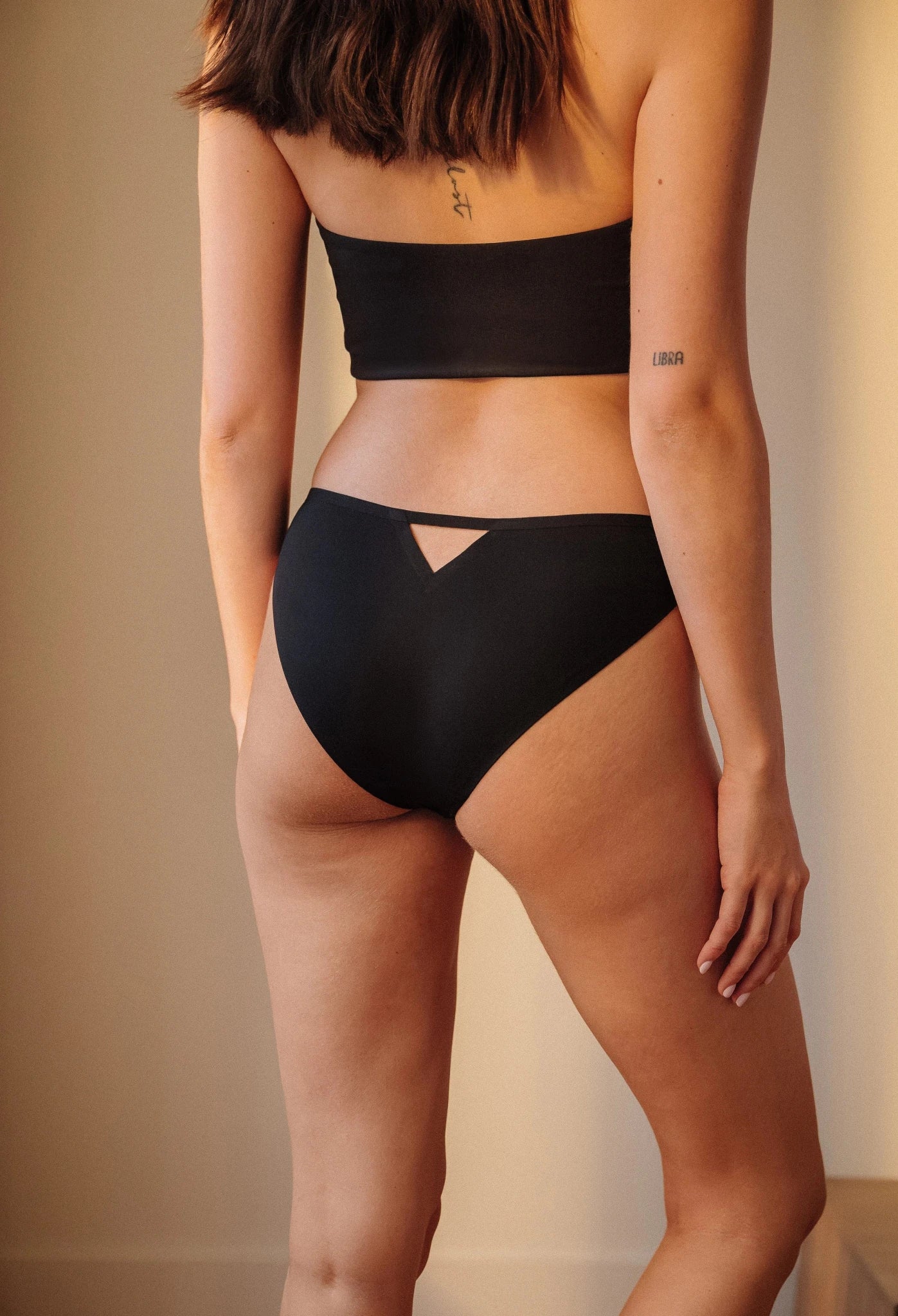 La Groovy - Culotte Menstruel Anti - Fuite - Gamme Invisible - Noir - Soje